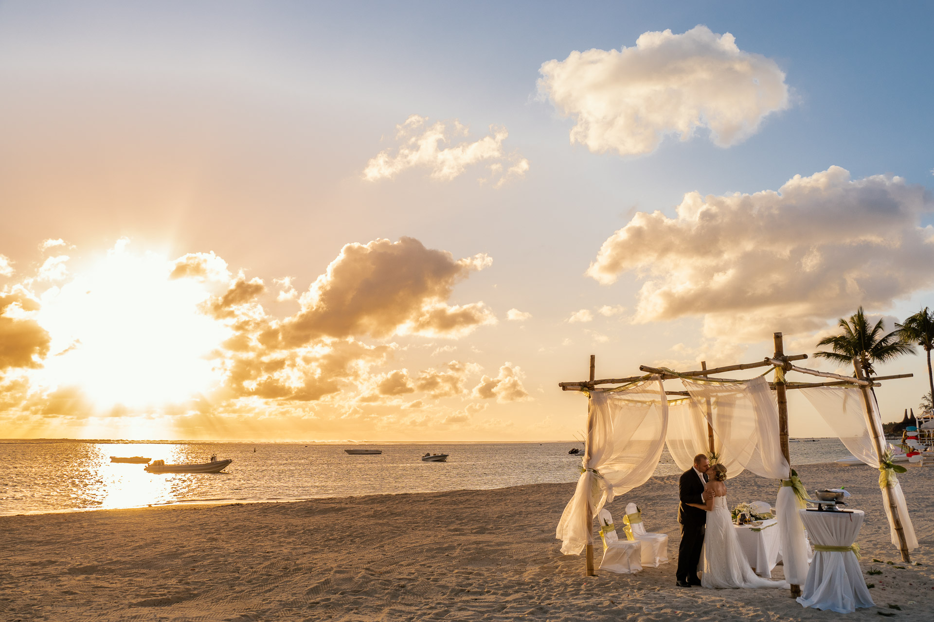 Mauritius Events, Eva Beumers, Monika Beumers, Heiraten auf Mauritius, Weddingplanner, Hochzeit am Strand, Strandhochzeit, Heiraten im Hotel, Hochzeit im Hotel